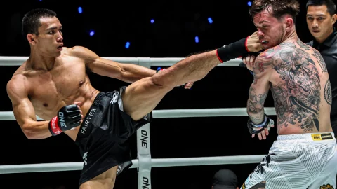 Petmuangsri vs Gregor Thom | The Inner Circle 29